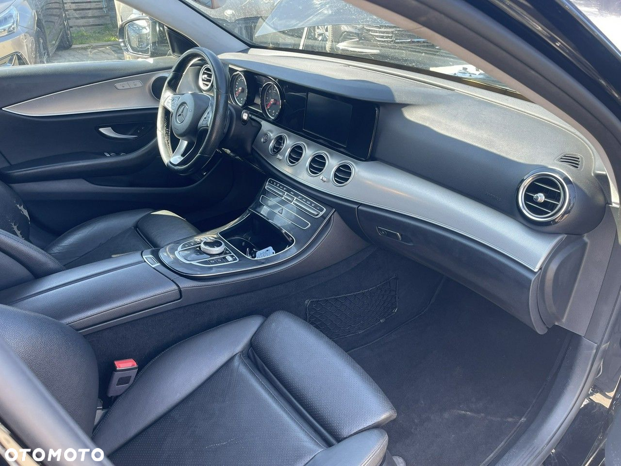 Mercedes-Benz Klasa E 220 d - 9