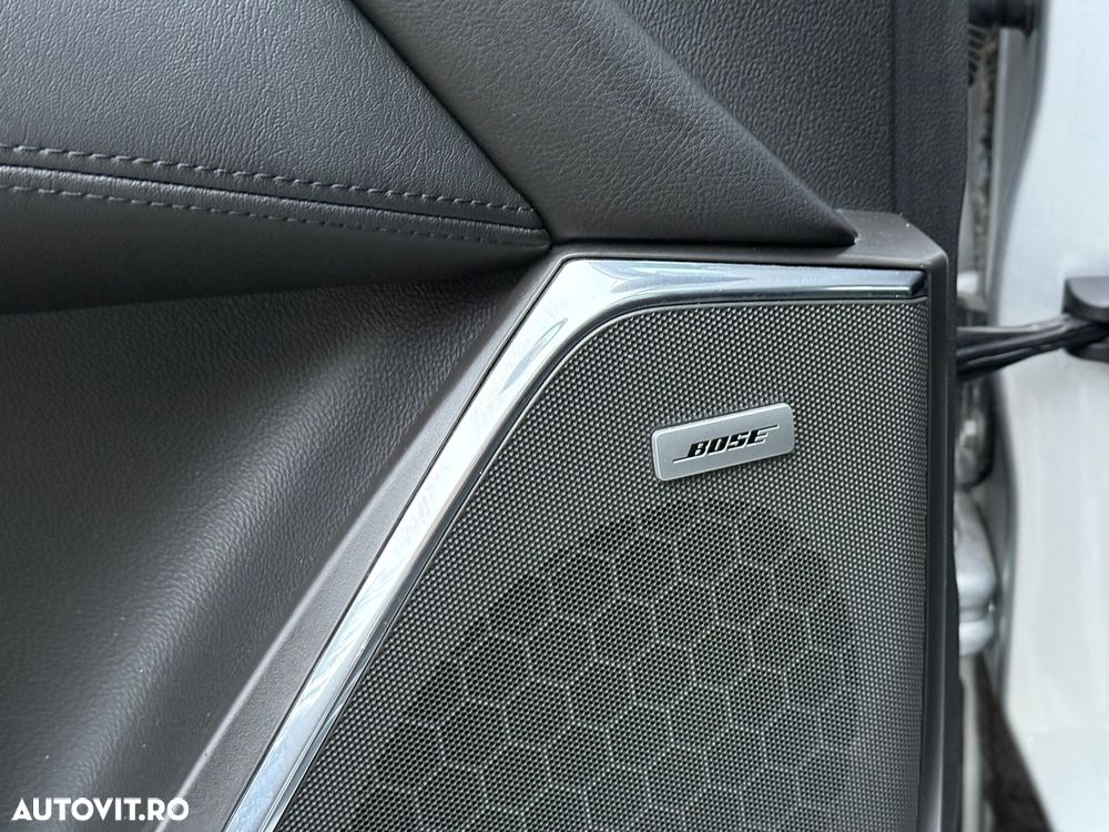 Cadillac Escalade - 14