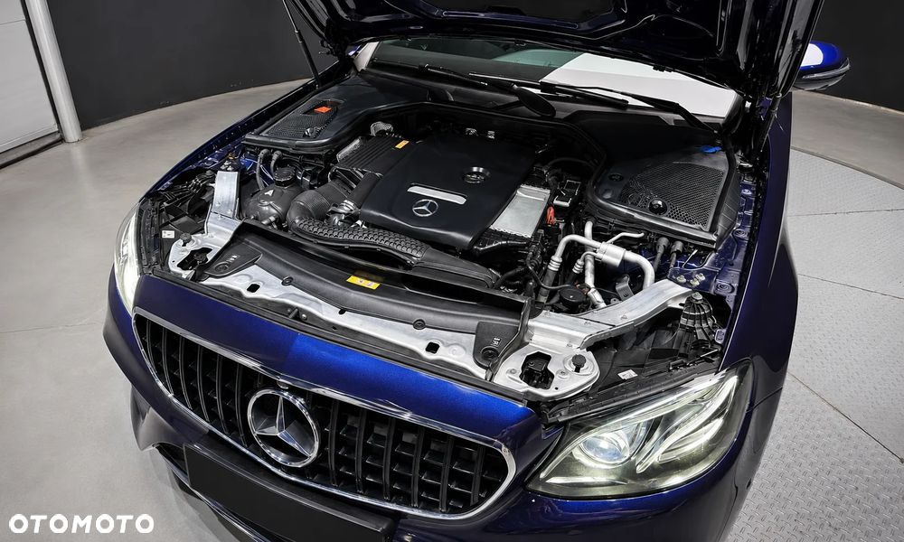 Mercedes-Benz Klasa E 300 9G-TRONIC AMG Line - 7