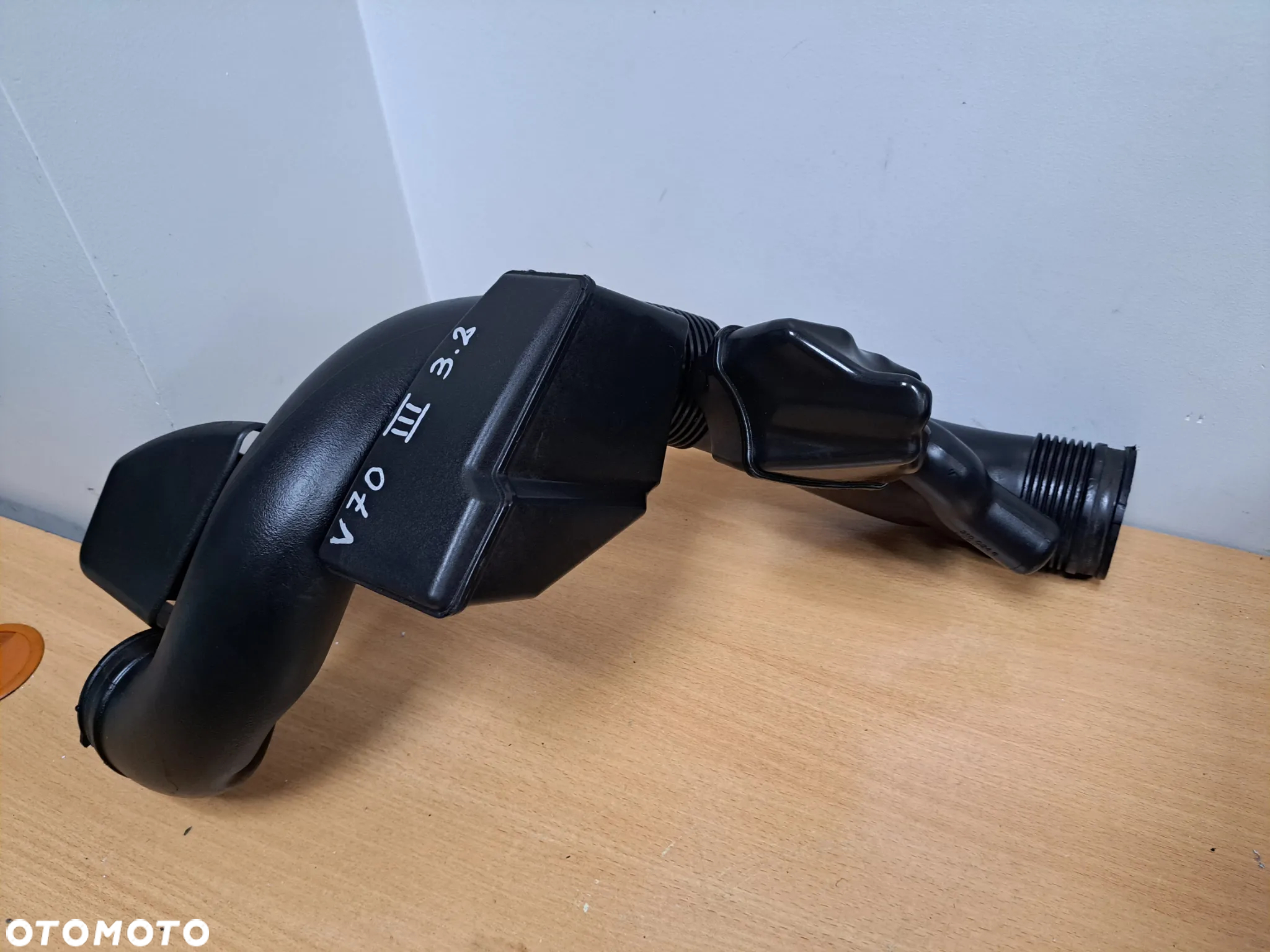 VOLVO XC70 S80 II 3.2 WĄŻ PRZEWÓD RURA POWIETRZA DOLOT 30745348 - 2