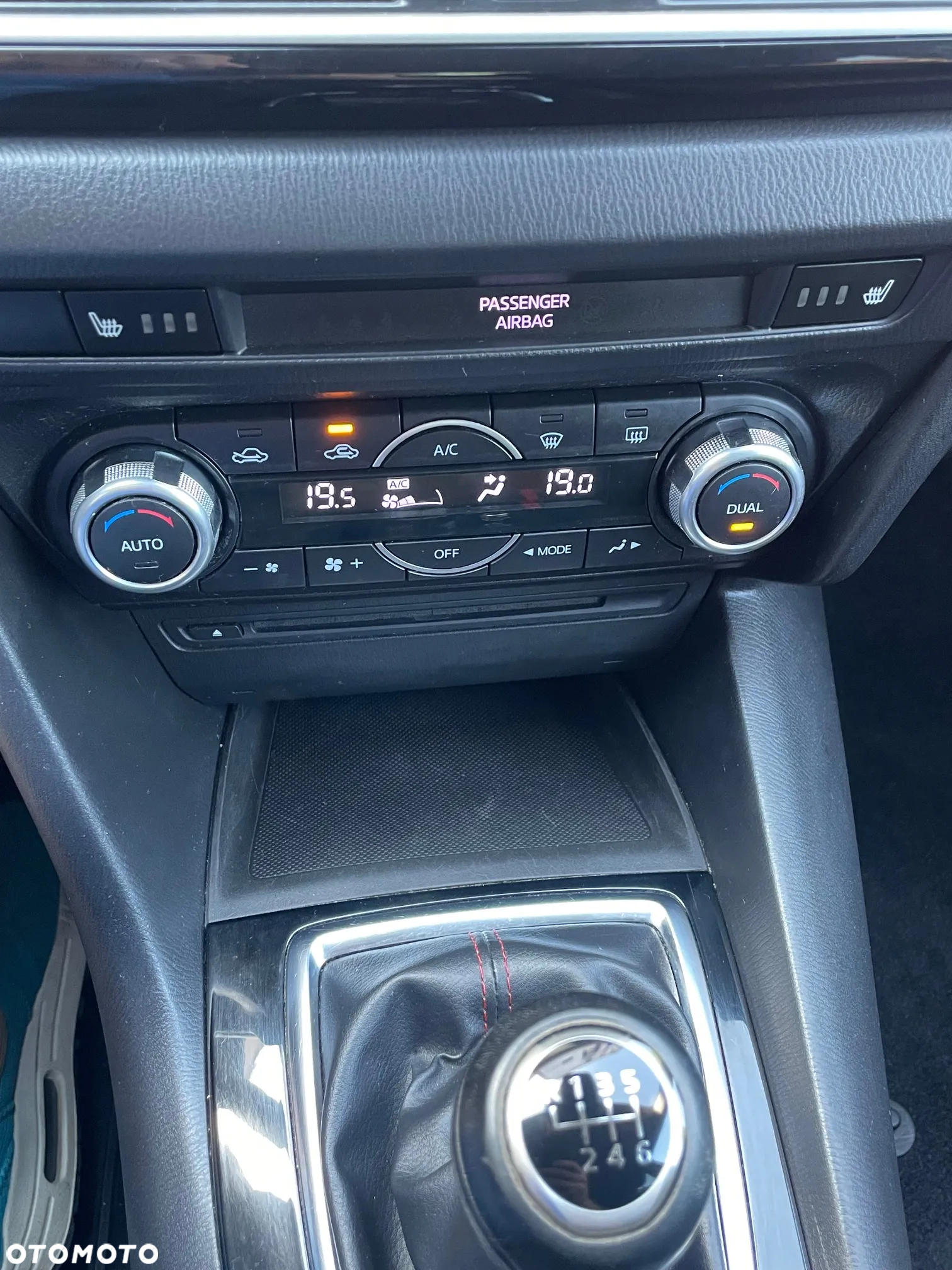 Mazda 3 SKYACTIV-G 120 KIZOKU - 23