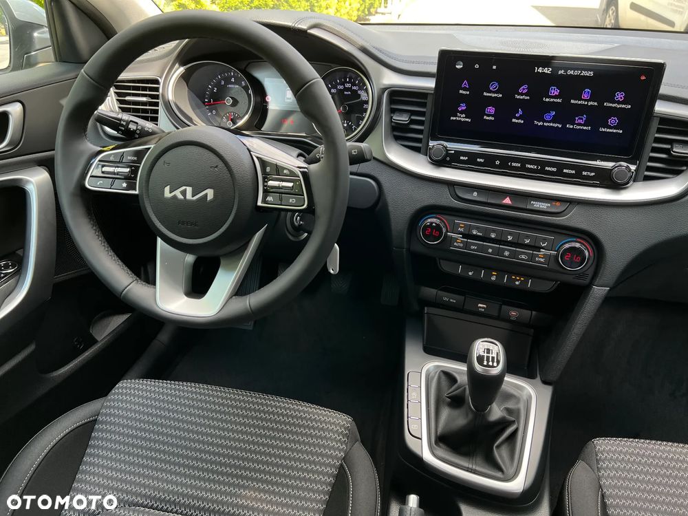 Kia Ceed 1.5 T-GDI M - 23