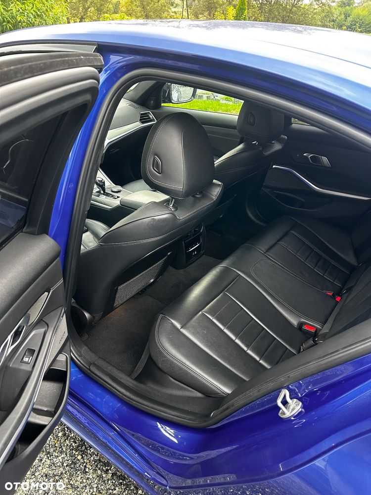 BMW Seria 3 M340i xDrive mHEV sport - 16