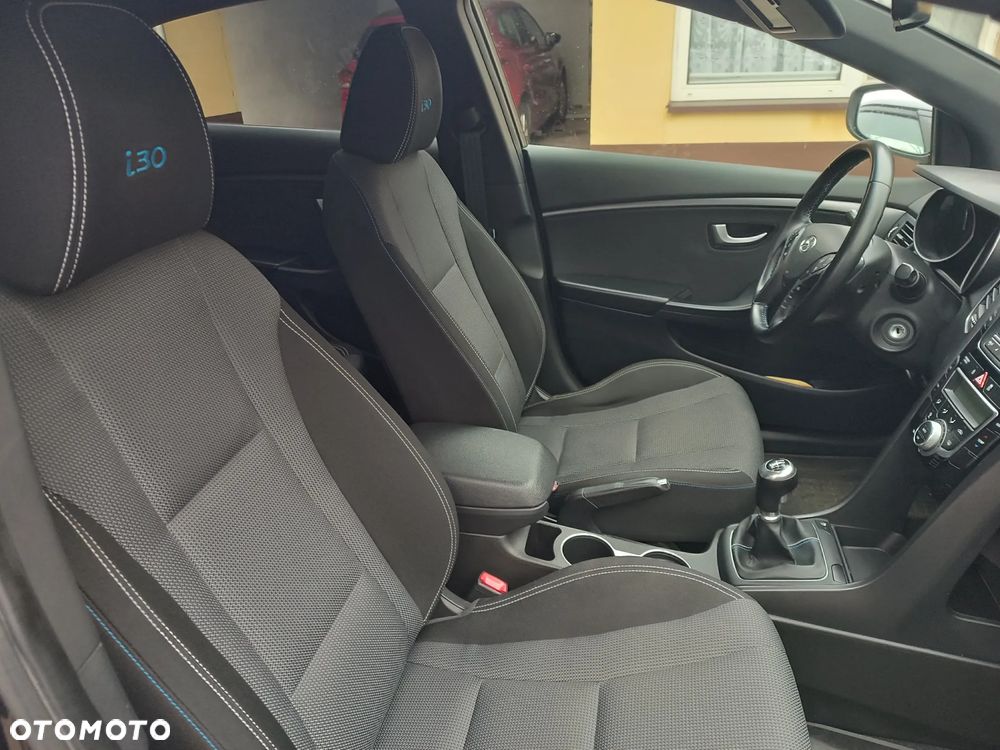 Hyundai i30 1.4 BlueDrive Go - 13