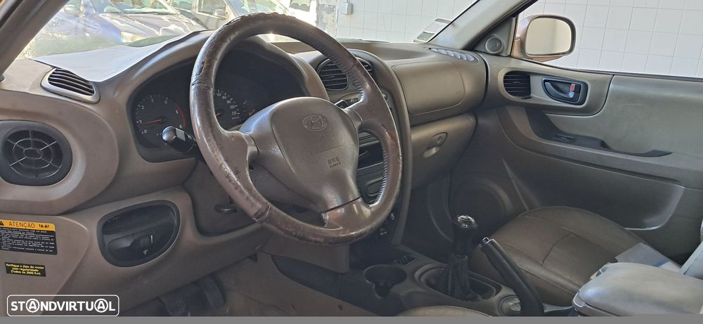 Hyundai Santa Fe 2.0 CRDi Family 4WD - 13