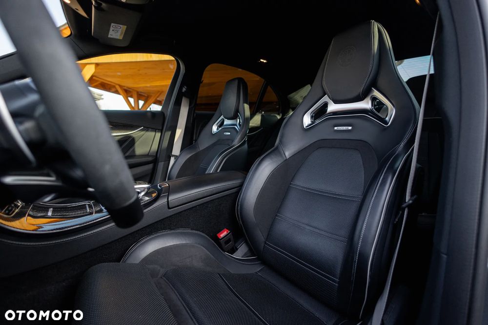 Mercedes-Benz Klasa E AMG 63 S 4-Matic+ - 16