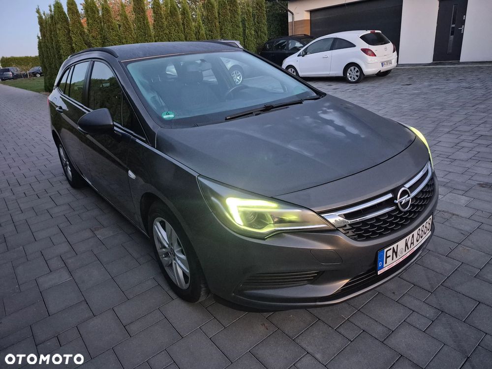 Opel Astra - 4