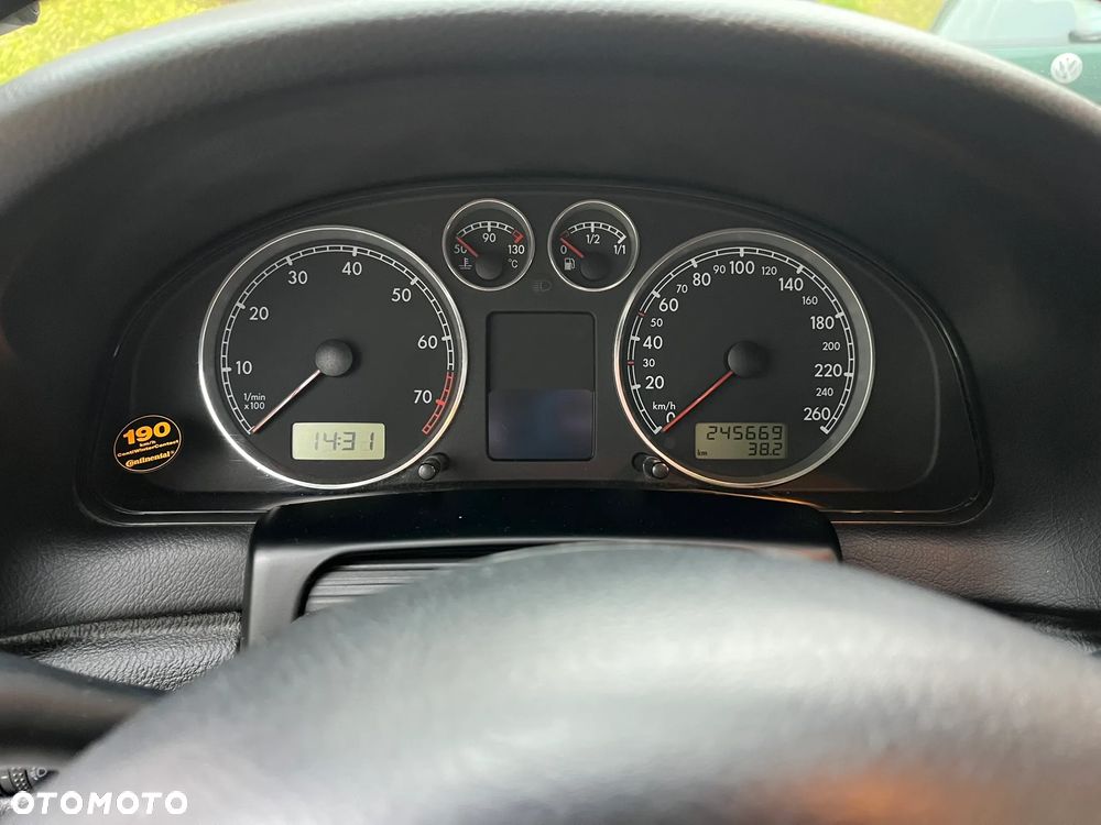 Volkswagen Passat 2.0 Trendline - 5