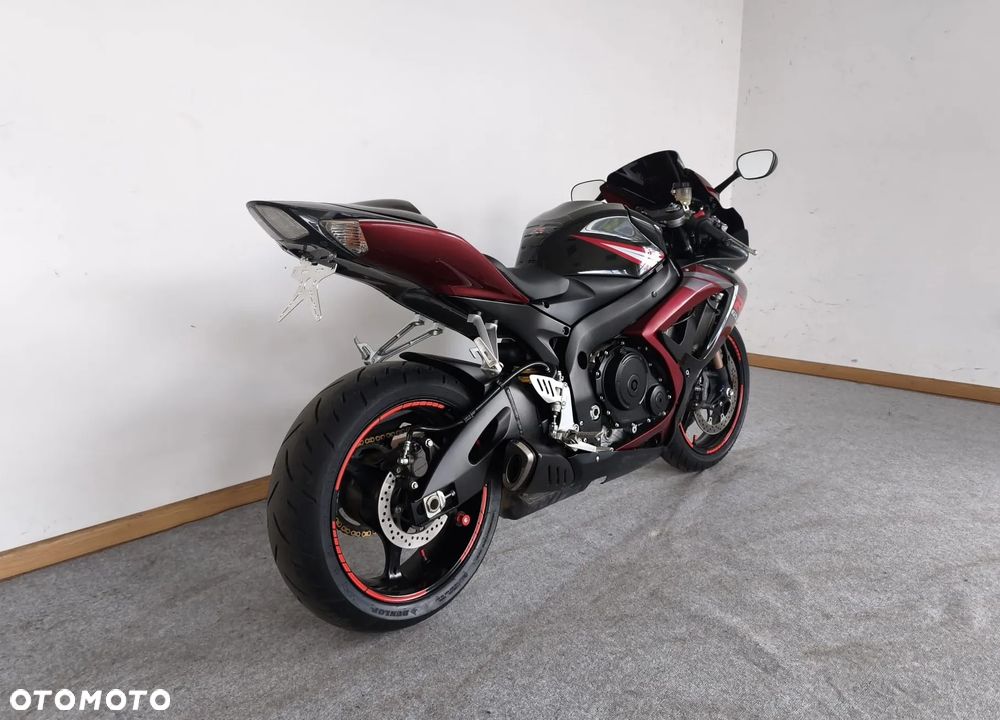 Suzuki GSX-R - 7