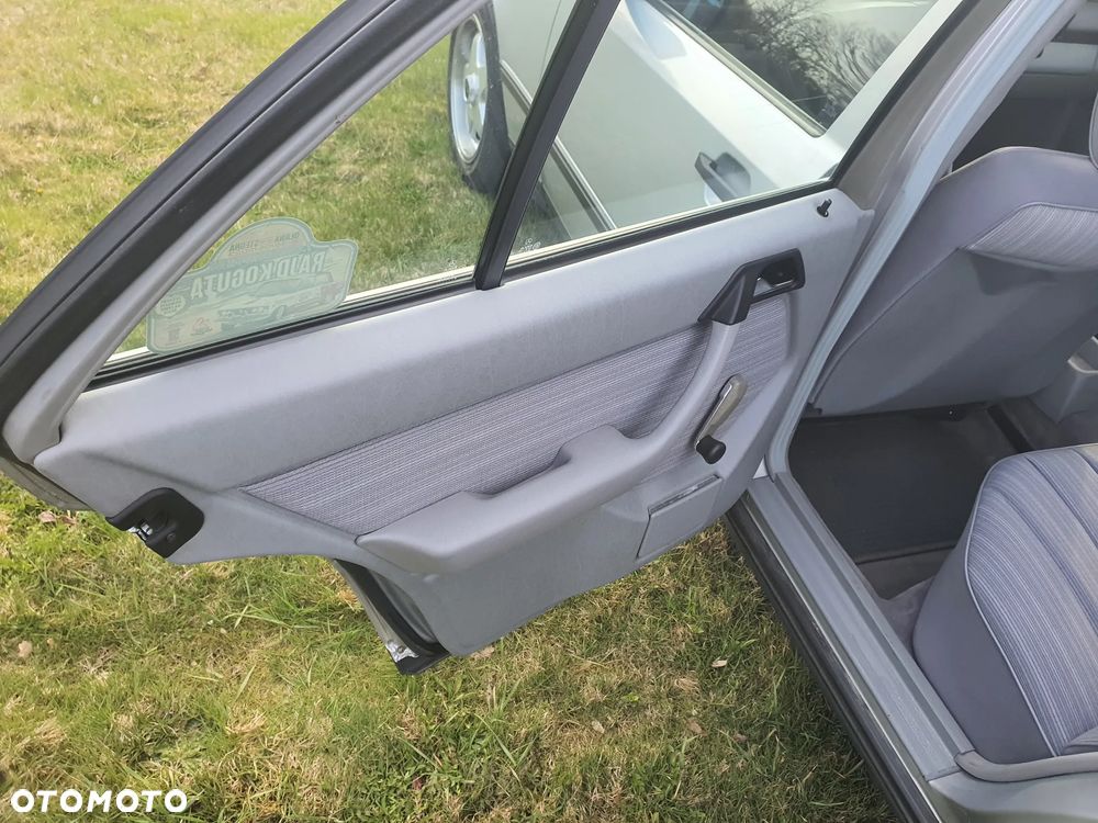 Mercedes-Benz W124 (1984-1993) - 15