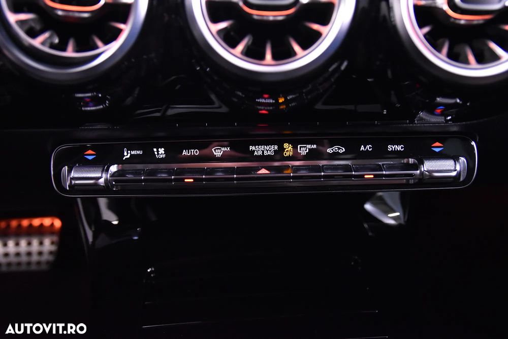 Mercedes-Benz CLA 200 MHEV Coupe - 19