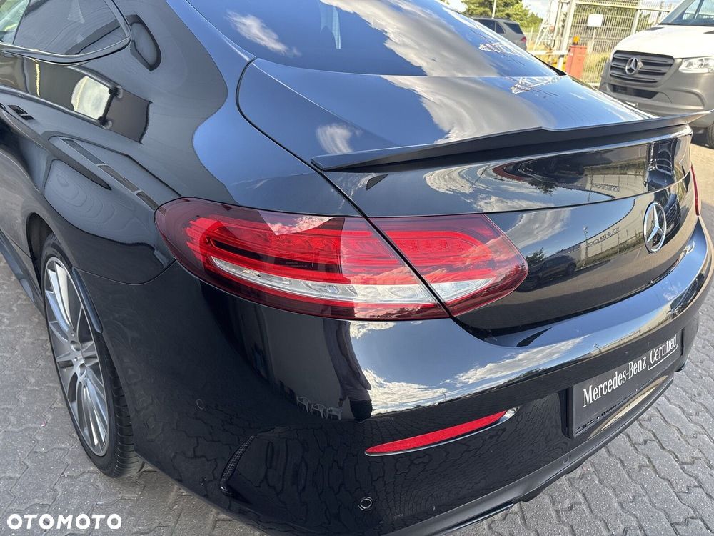 Mercedes-Benz Klasa C 300 4MATIC 9G-TRONIC - 12