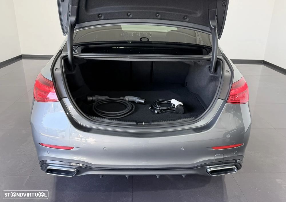 Mercedes-Benz C 300 e AMG Line - 54