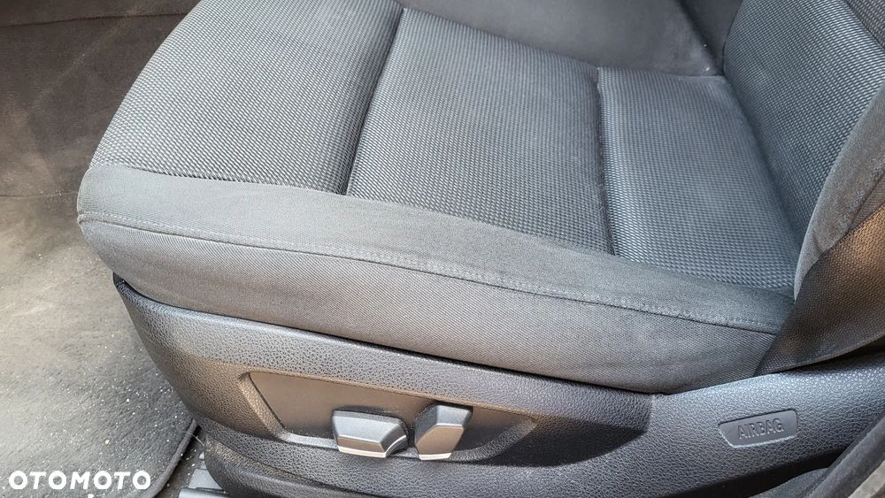 BMW Seria 5 520d - 6