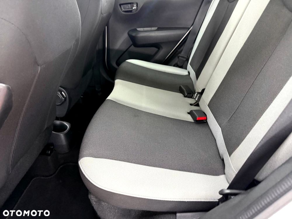 Toyota Aygo x-play touch - 25