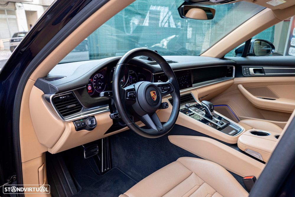 Porsche Panamera Sport Turismo 4 E-Hybrid Platinum Edition - 2