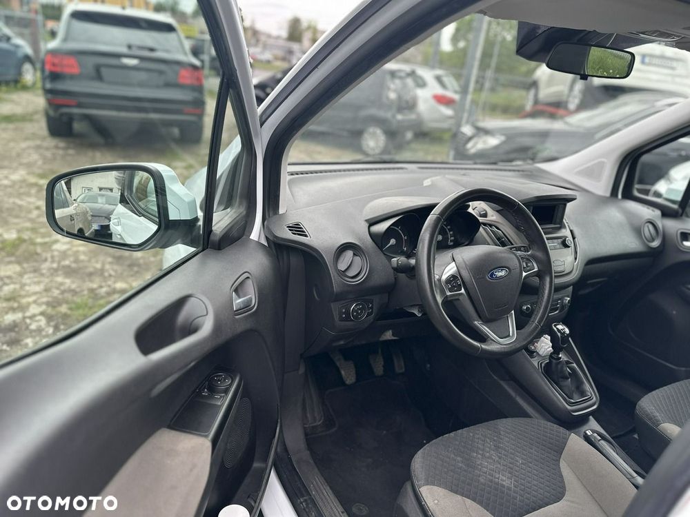 Ford Transit Courier - 6