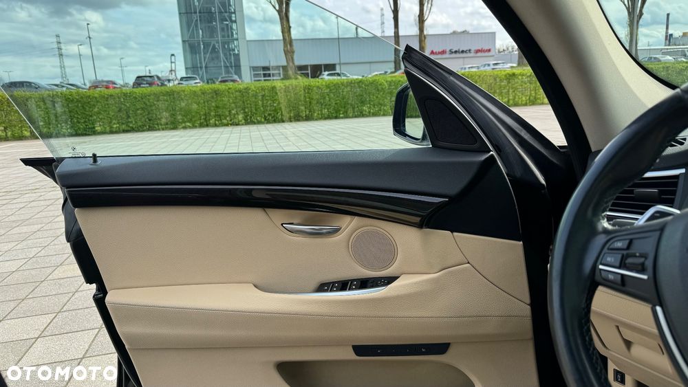 BMW 5GT - 6