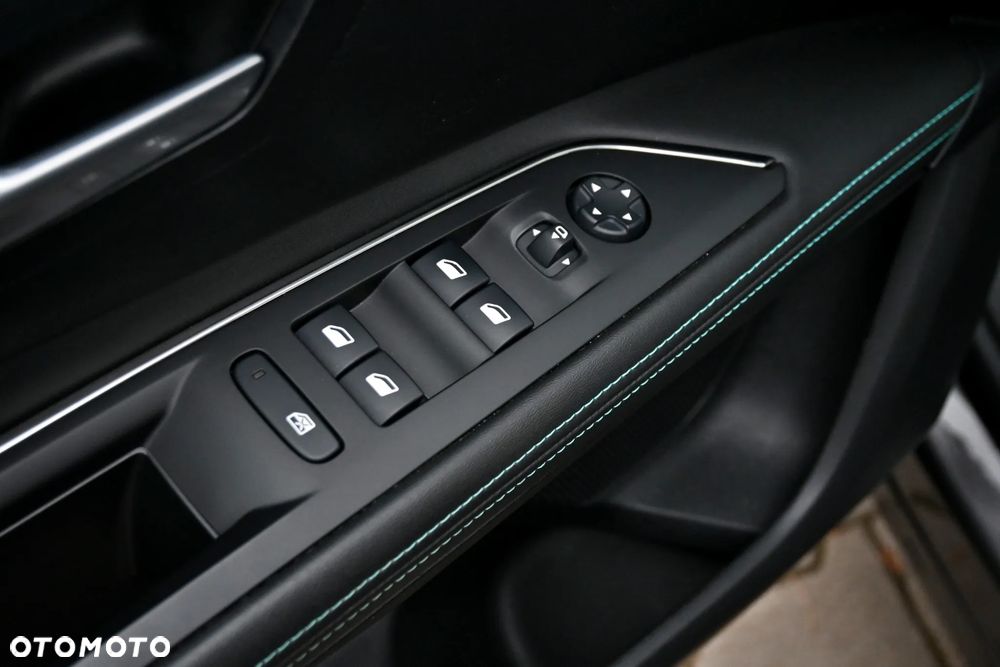 Peugeot 3008 BlueHDi 130 Stop & Start EAT8 Allure Pack - 31