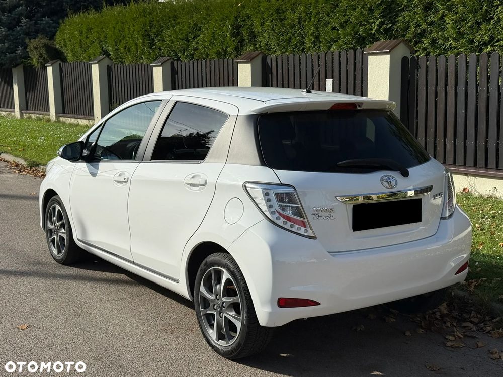 Toyota Yaris 1.33 Selection Passion - 11