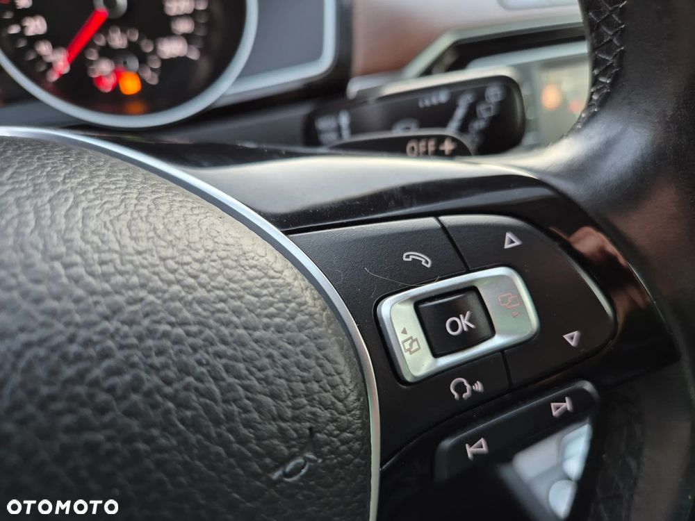 Volkswagen Passat 2.0 TDI Bi-Turbo BMT 4Mot Highline DSG - 16