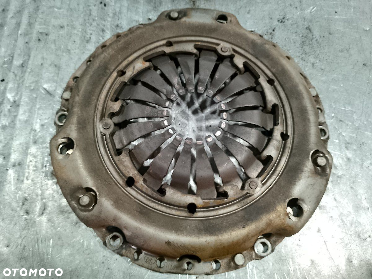 KOŁO DWUMASOWE KOMPLETNE OPEL ASTRA H 2.0 TURBO - 6