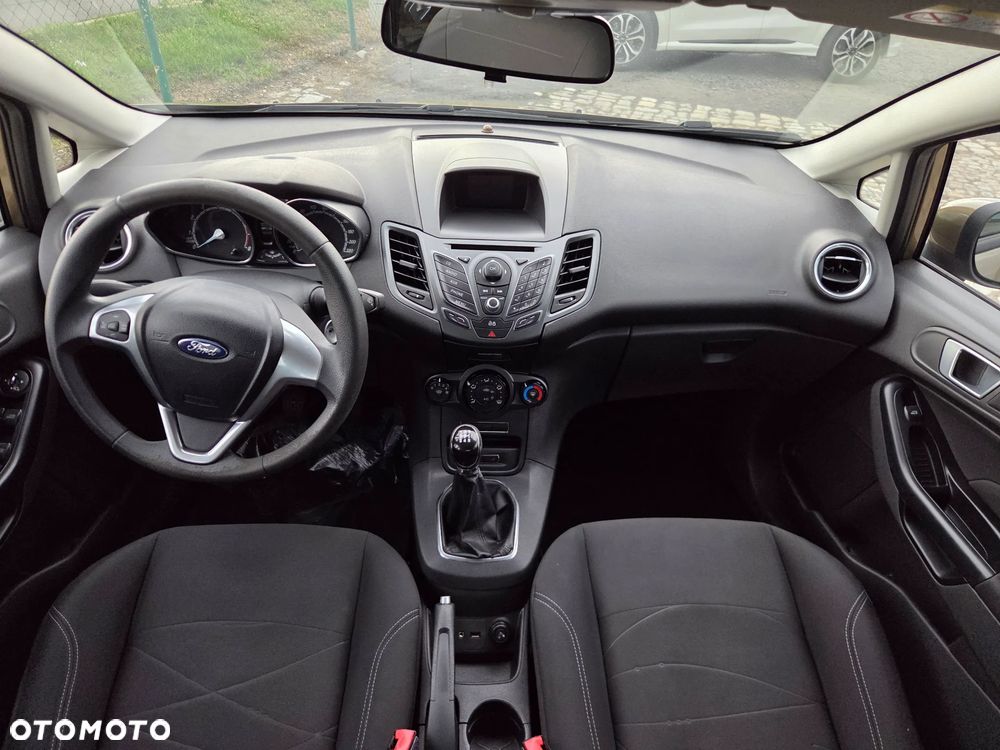 Ford Fiesta 1.0 Champions Edition - 5