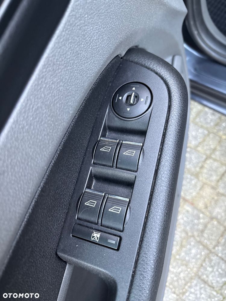 Ford Focus 1.6 Comfort - 18