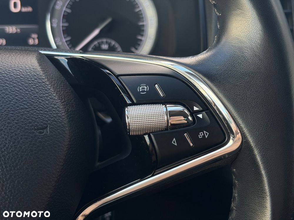 Skoda Karoq 1.5 TSI ACT GPF 4x2 Ambition - 17