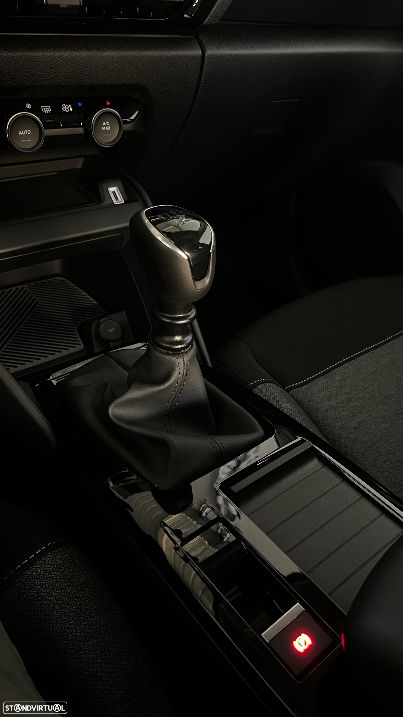 Citroën C4 1.2 PureTech Feel - 19