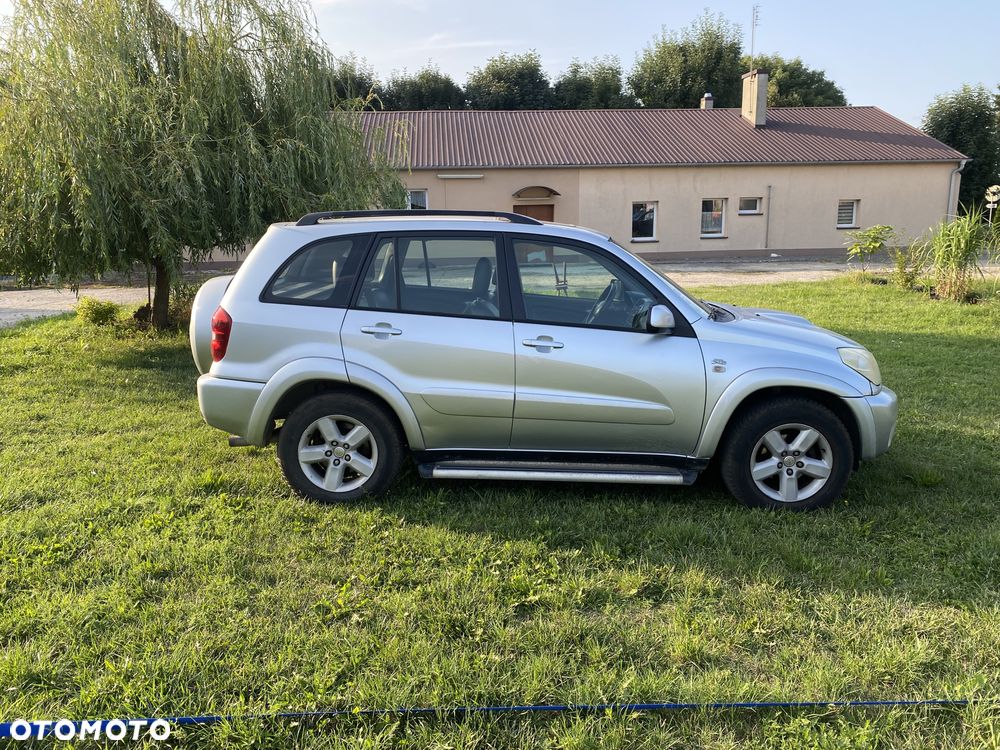 Toyota RAV4 2.0 D-4D 4x4 - 6