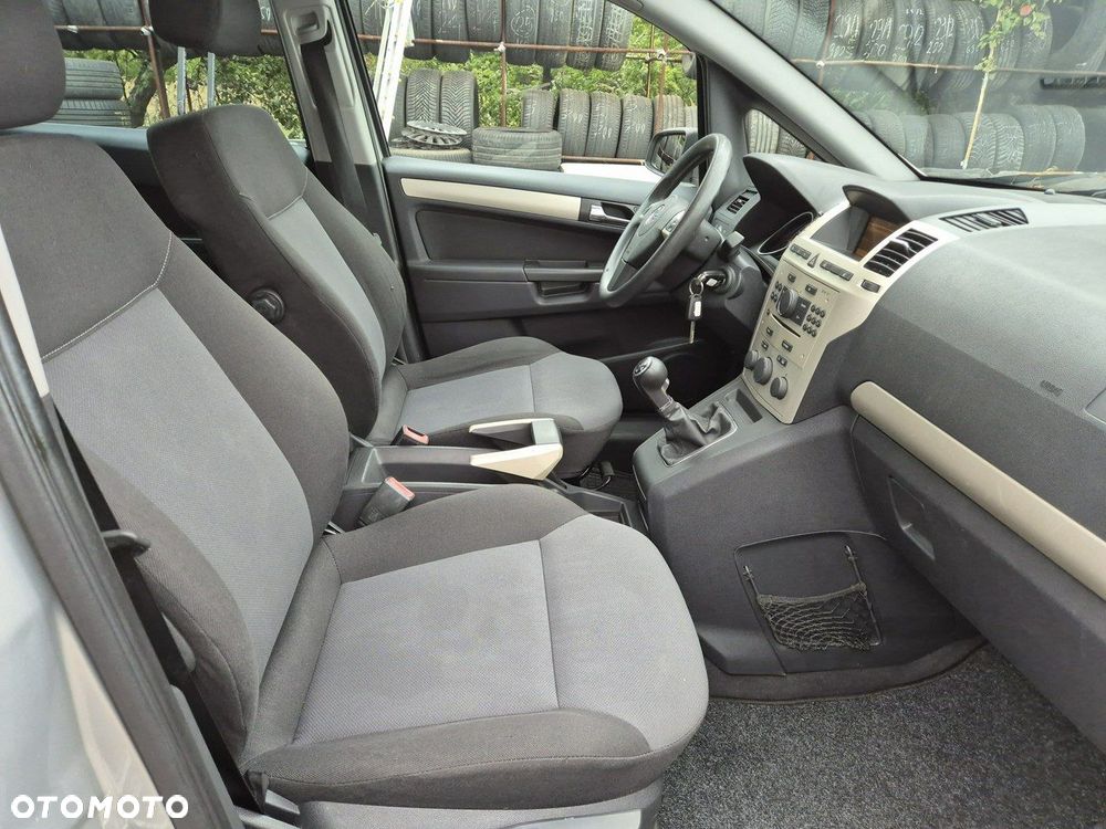 Opel Zafira 1.8 Innovation - 29
