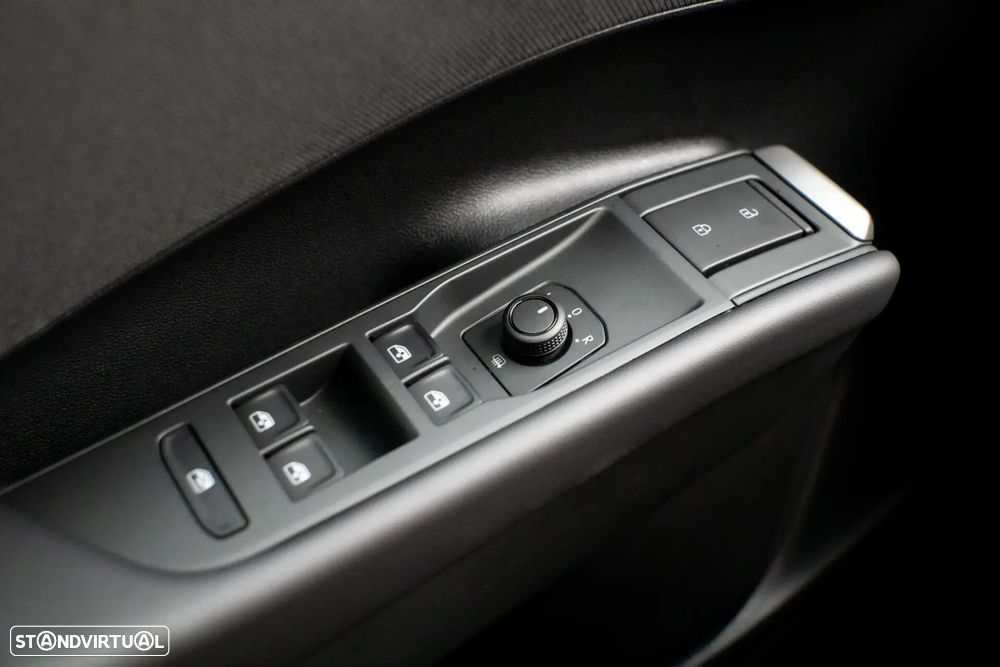 VW T-Roc 1.5 eTSI Life DSG - 19