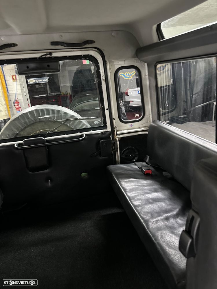 Land Rover Defender 90 2.5 TD5 Metal Top - 10