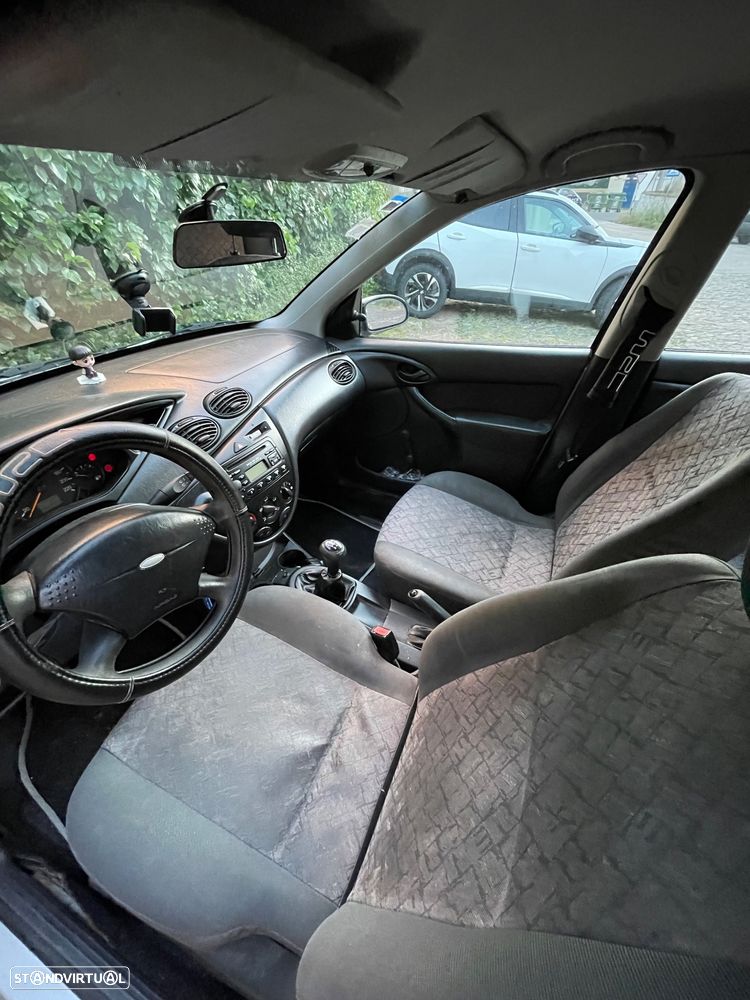 Ford Focus 1.4 Ambiente - 8
