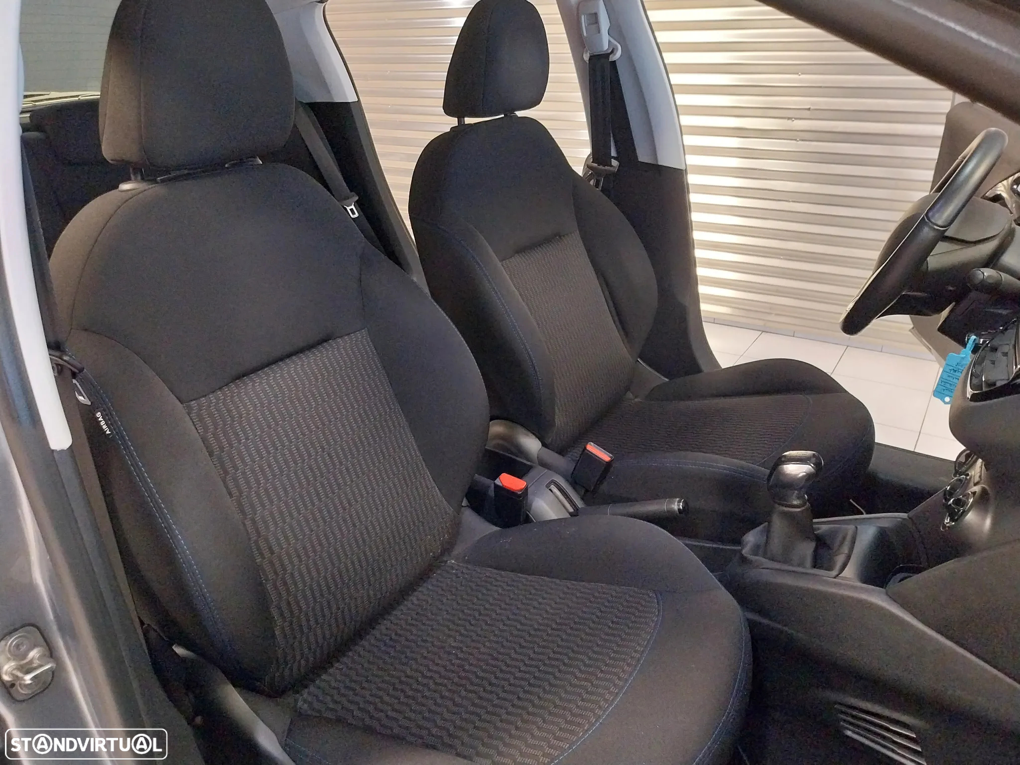 Peugeot 208 1.2 PureTech Signature - 10