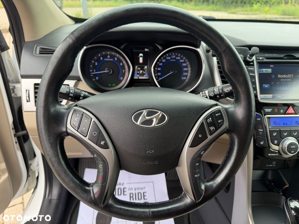Hyundai i30 1.6 Premium - 12