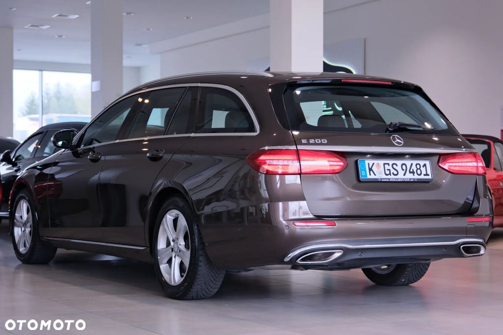 Mercedes-Benz Klasa E 200 T 9G-TRONIC Avantgarde - 7