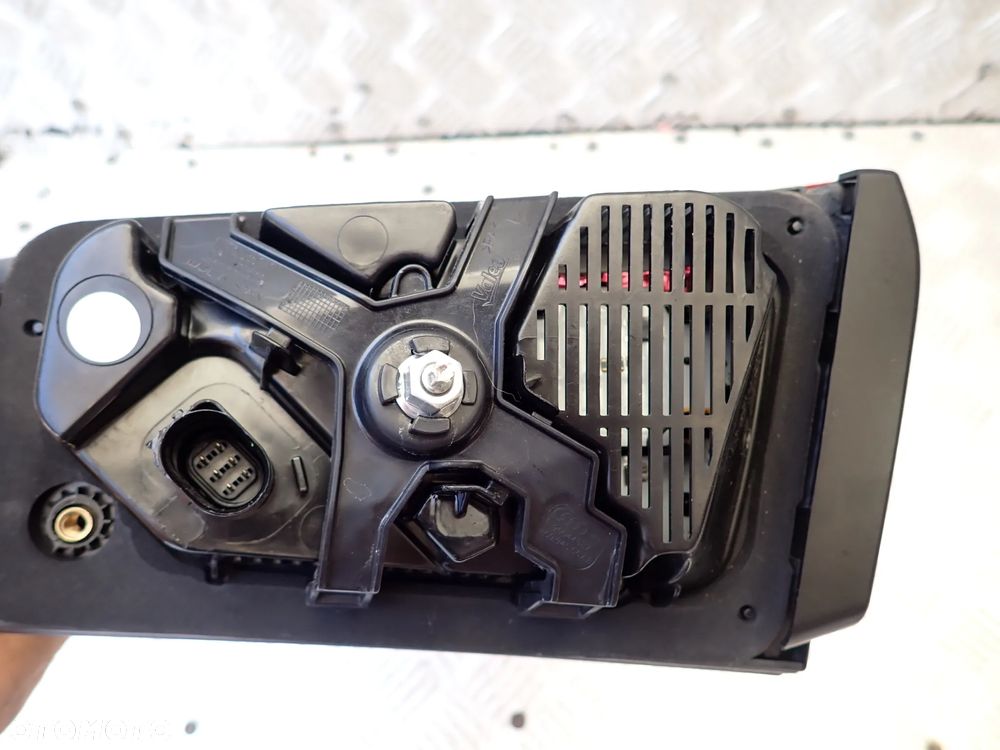 LAMPA PRAWY / LEWY TYŁ AUDI A6 C7 W KLAPIE  6 PINOWE  250 ZŁ - 5