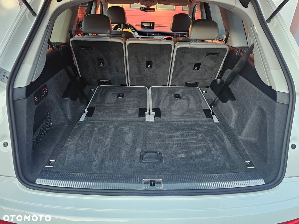 Audi Q7 - 11