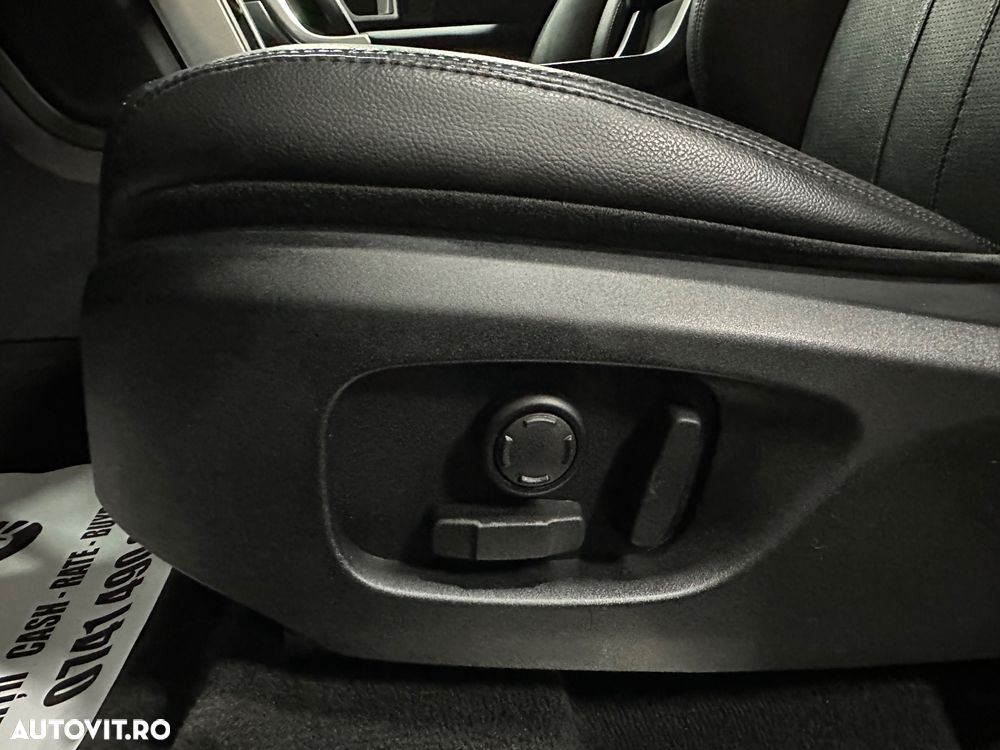 Land Rover Discovery Sport - 11