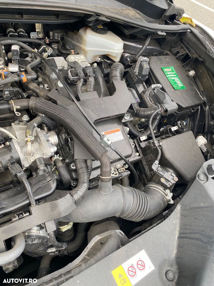 Toyota C-HR 2.0 HEV 197 CP 4x2 CVT Dynamic - 25