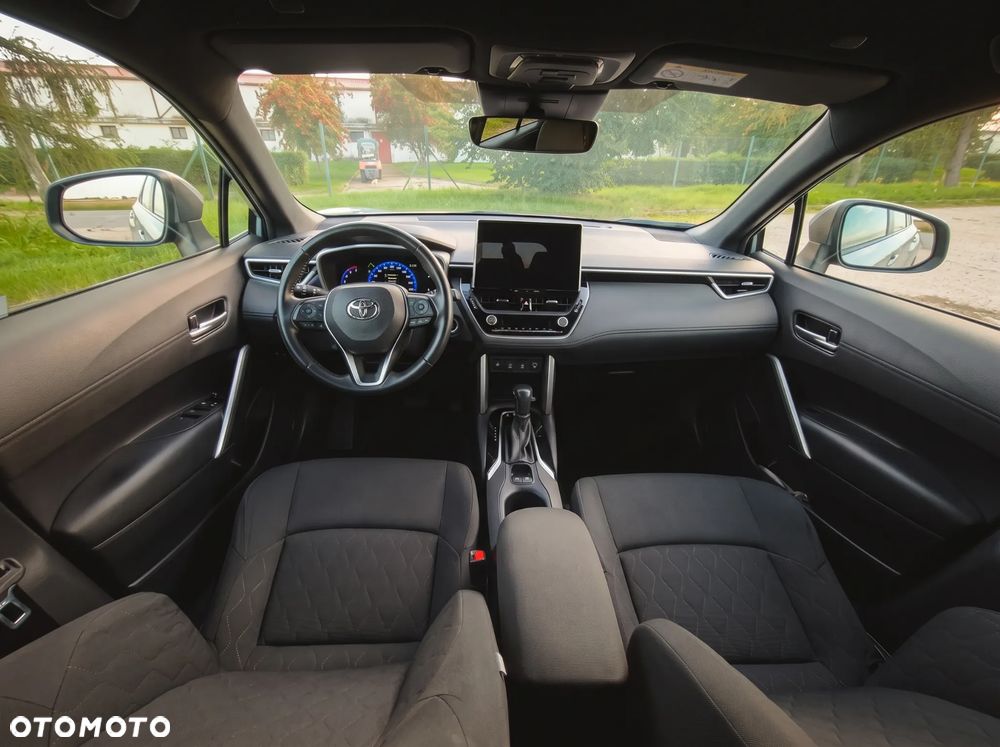 Toyota Corolla Cross 2.0 Hybrid Style AWD - 19