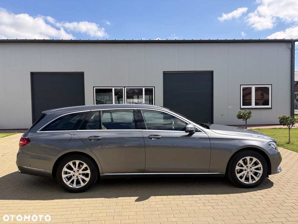 Mercedes-Benz Klasa E 250 9G-TRONIC Exclusive - 8