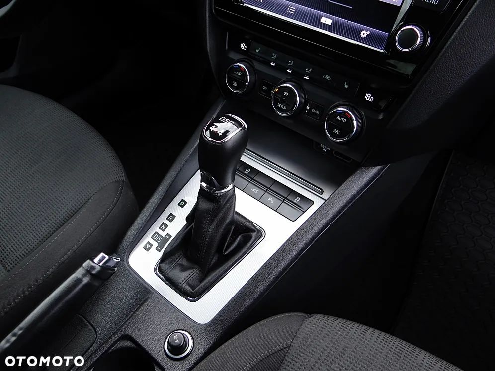 Skoda Octavia 1.8 TSI 4x4 DSG Style - 33