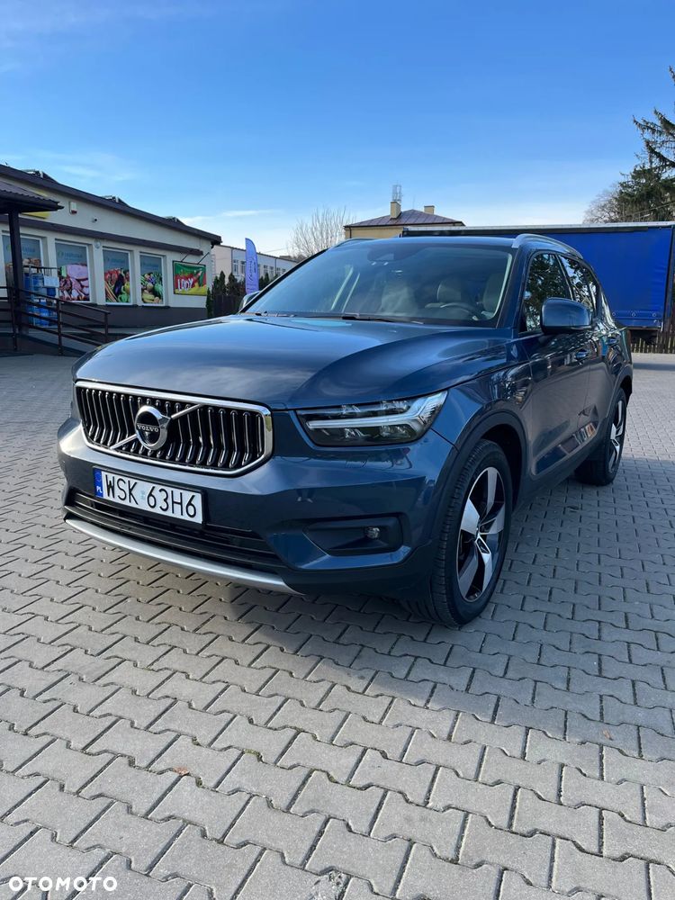 Volvo XC 40 T5 AWD Momentum - 1