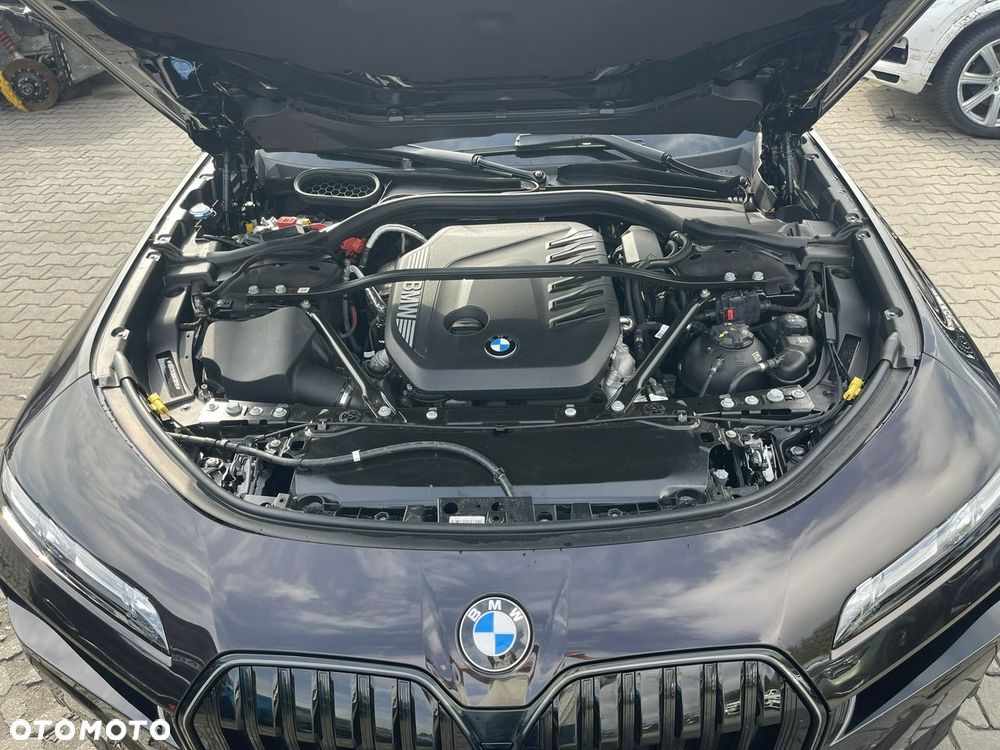 BMW Seria 7 740d xDrive mHEV Nero Lusso Edition sport - 17