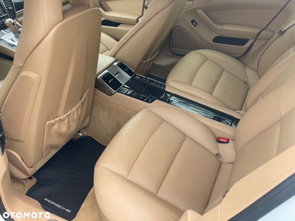 Porsche Panamera Diesel - 16