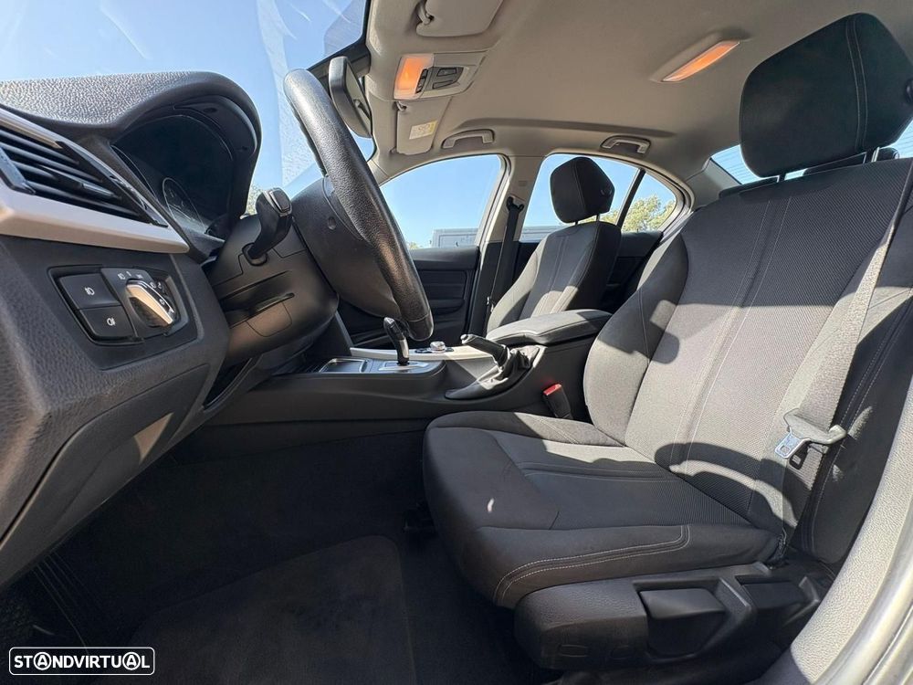BMW 318 d Auto - 33