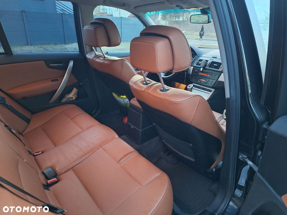 BMW X3 2.0i - 8